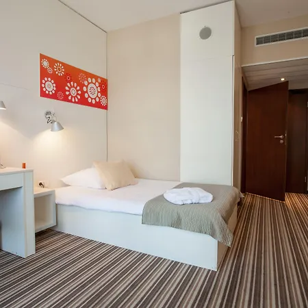 弗罗茨瓦夫钻石百乐酒店 酒店 4*