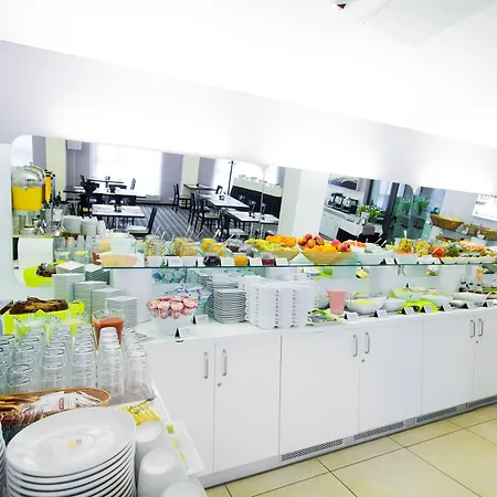 ホテル パーク ディアメント ブロツワフ 4*