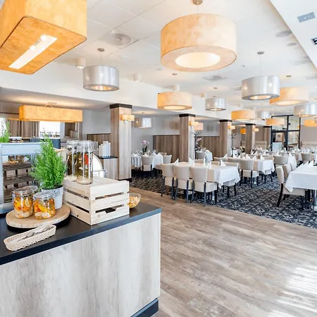 パーク ディアメント ブロツワフ ヴロツワフ