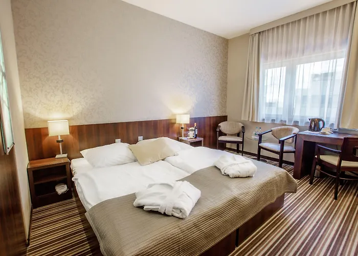 弗罗茨瓦夫钻石百乐酒店 酒店