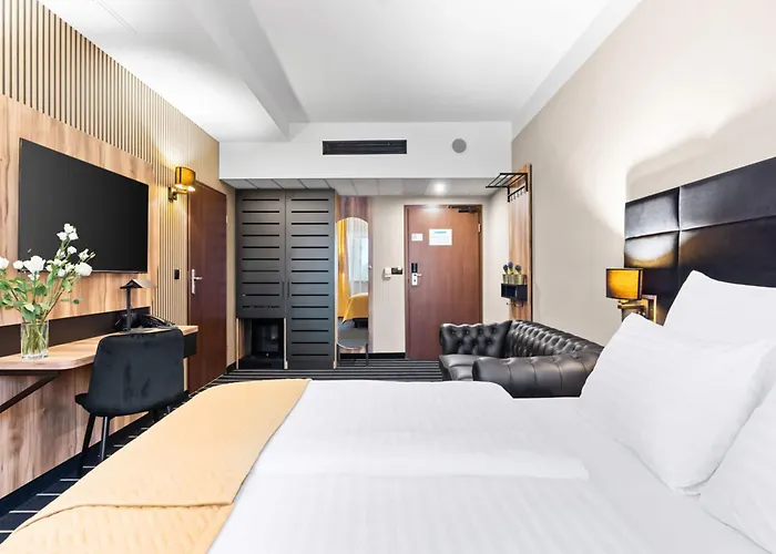 弗罗茨瓦夫钻石百乐酒店 酒店 4*